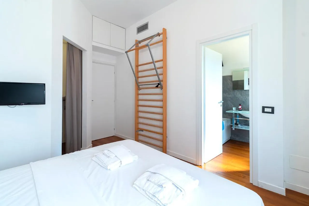 Luxury Apartment Close To Navigli - Bari Milan