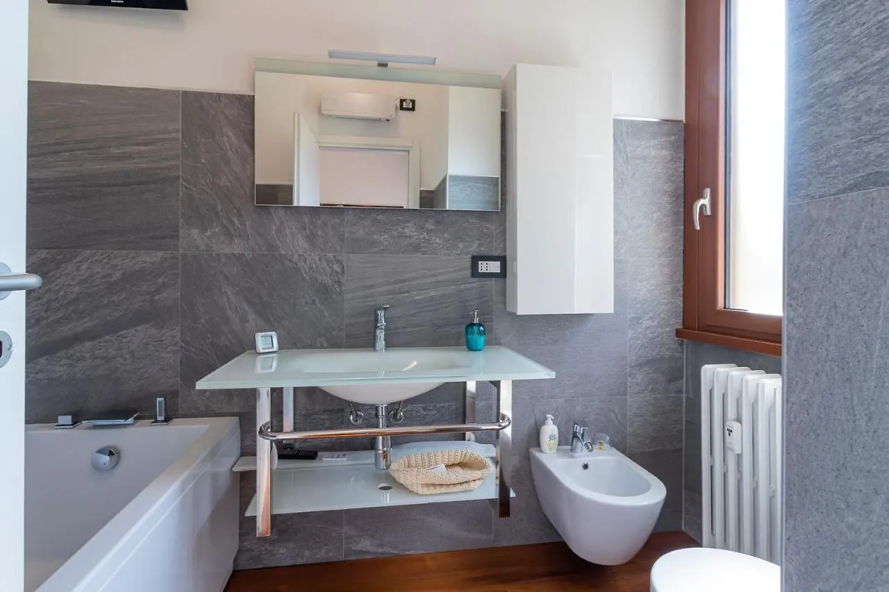 Luxury Apartment Close To Navigli - Bari Milan